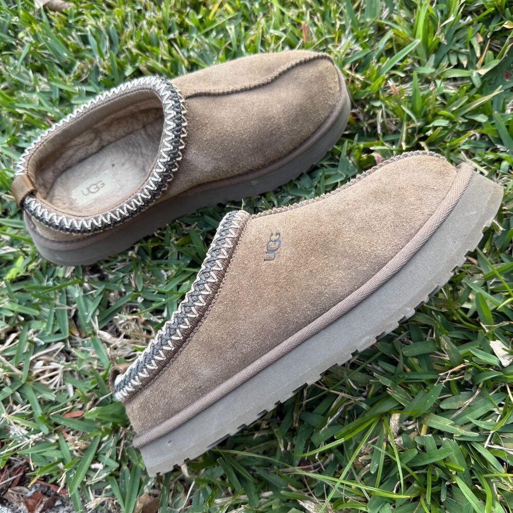 UGG Tazz Slipper Kids Size 6